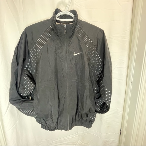 Black Nike windbreaker jacket! Light weight! - Picture 5 of 7